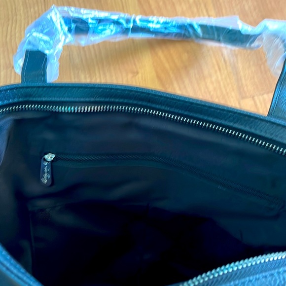 New in bag, Thirty-One City Scene Bag, Black Distressed Pebble - Picture 3 of 3